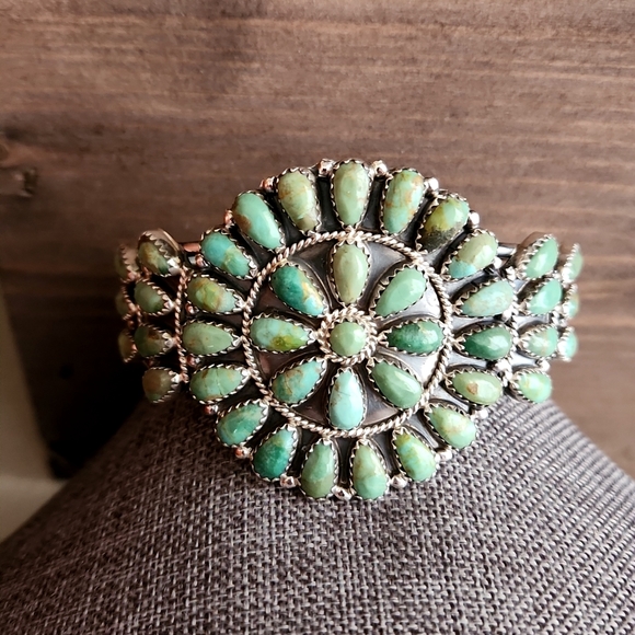 Amazing NWT Native American Navajo Turquoise Flower Cluster Cuff Bracelet 💙 - Picture 13 of 16